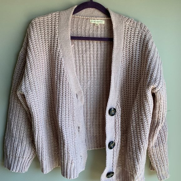 Sweater - Picture 1 of 2